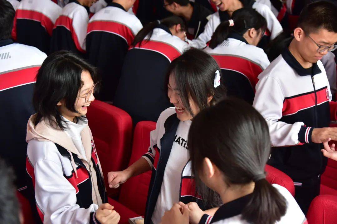 全县"润德筑基·聚力育才"宣讲活动走进费县第二中学