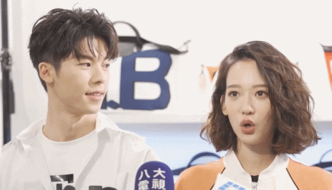 跟许光汉站一起时,多么赏心悦目不仅如此,自小手长脚长的孟耿如曾练习