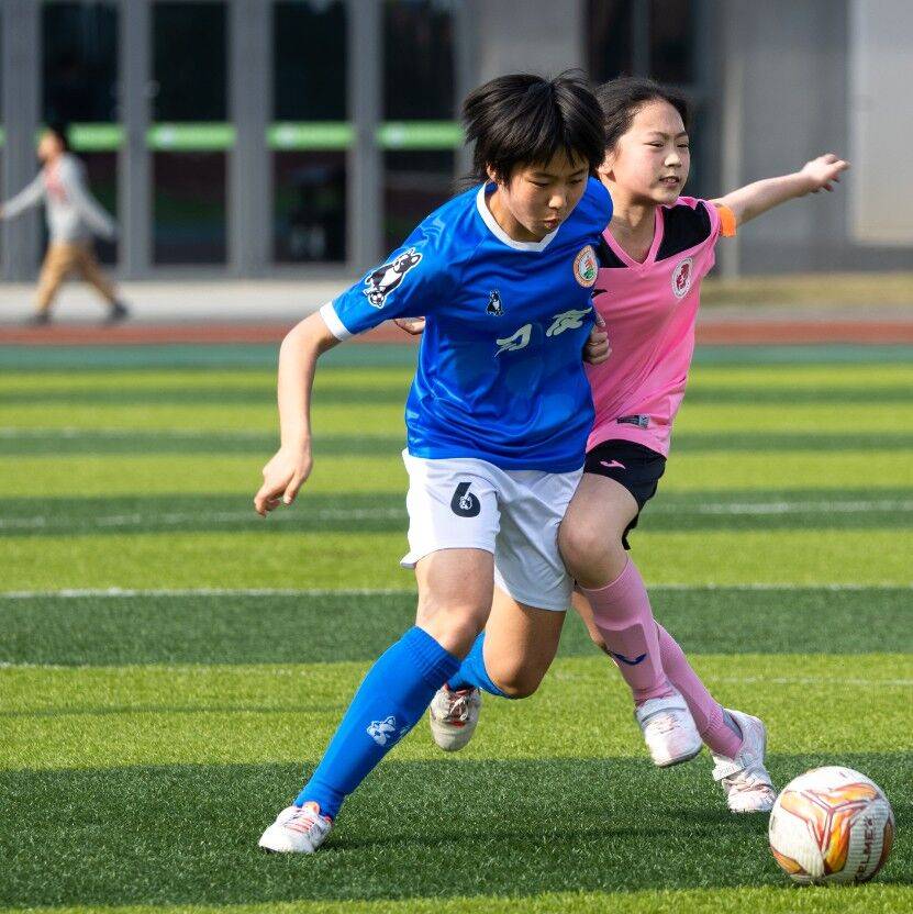 合肥足球少年挥汗逐梦绿茵场