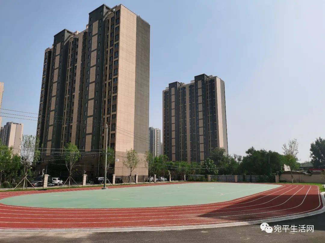 新校徽发布!各校区名称和年级分配初步确定!_丰台区_进行