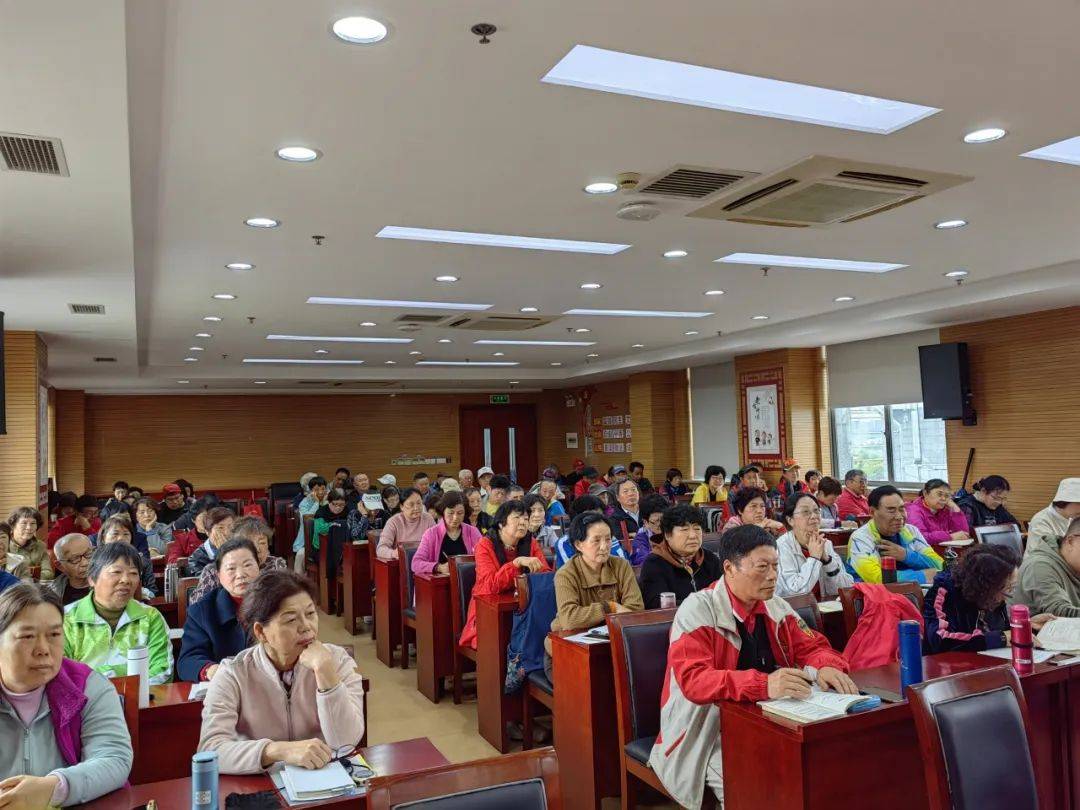 学透规则把握细节努力提高临场执裁水平上海市门球协会