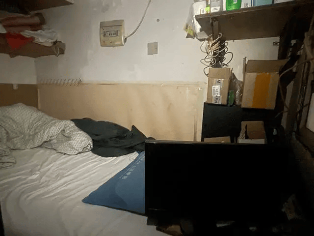 凌晨2点33岁小伙重重摔伤后独自回到出租屋等死