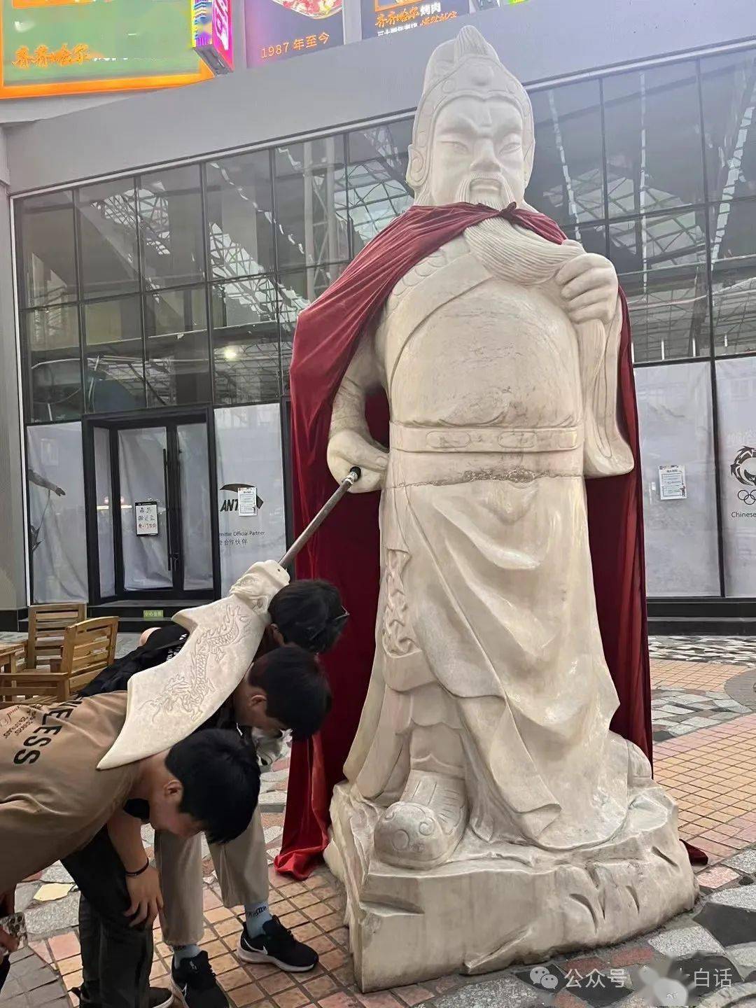 游客照的姿势能有多离谱哈哈哈你们是懂打卡的