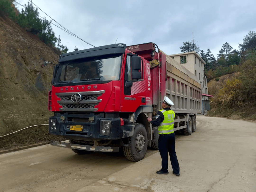 又一批"百吨王"落网!|春季行动_货车_处罚_kg