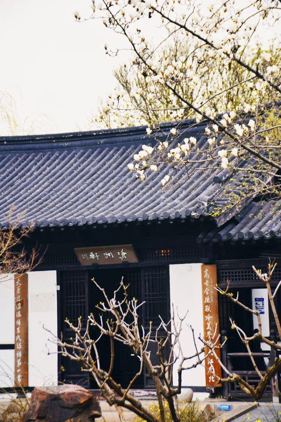 它建于清代,建造者是出身江阴望族的陈式金,很多当地人也将它称为"陈