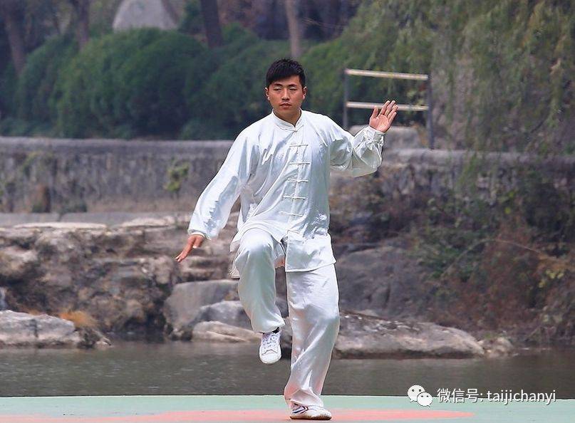 如何使自己的拳架看上去更加协调可以试着从这几个方面去研究