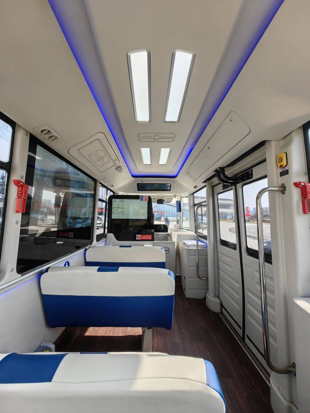 东风智能网联汽车加速商业化落地!自动驾驶巴士累计运营超百万公里