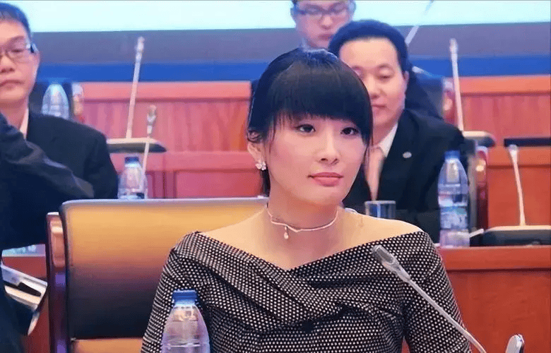 结语与大多数企业家相比,宗老确实算是低调做人低调做事的一位,从坚决