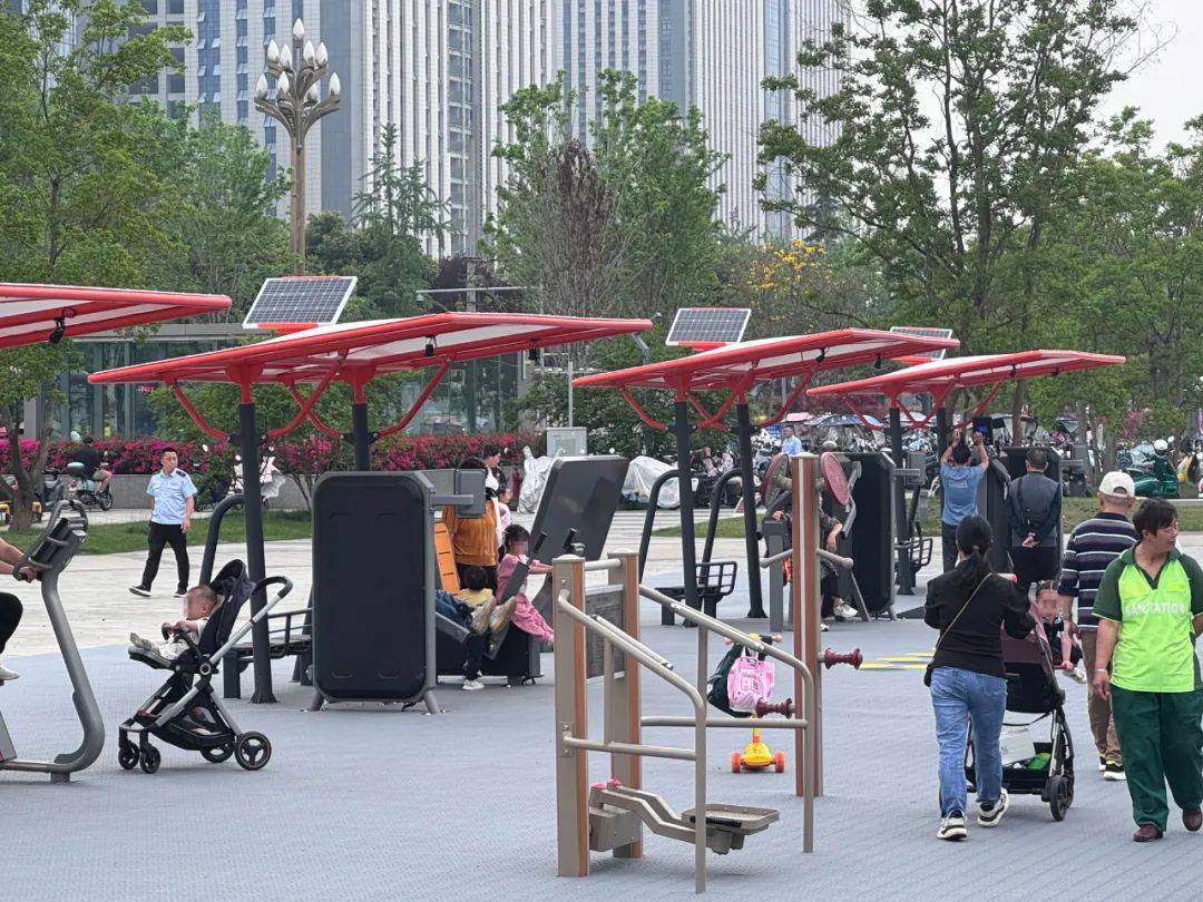 打造了9个智慧运动健身示范社区,实现了9个街道智能健身设施全覆盖