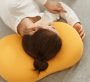 枕,午睡更舒服盘腿在沙发上玩手机时它可以充当抱枕垫手玩游戏更享
