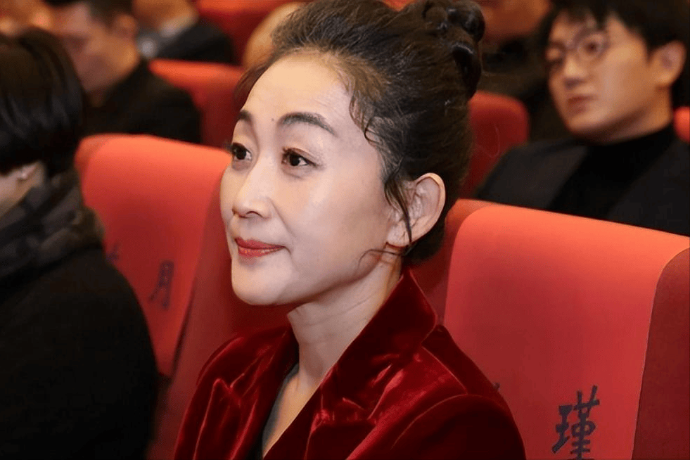 演员陈瑾:20年不吃米饭,与哥哥相约不结婚不生育,如今过得怎样