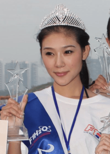 最终只拿下了季军的称号;但赵雅淇的内心,却深深爱上了模特这份职业