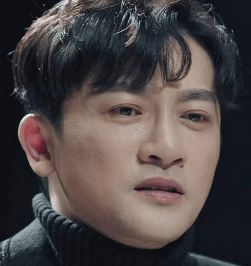 科技脸和自然脸区别多大?看完这6位老牌男神的近照,你就知道了