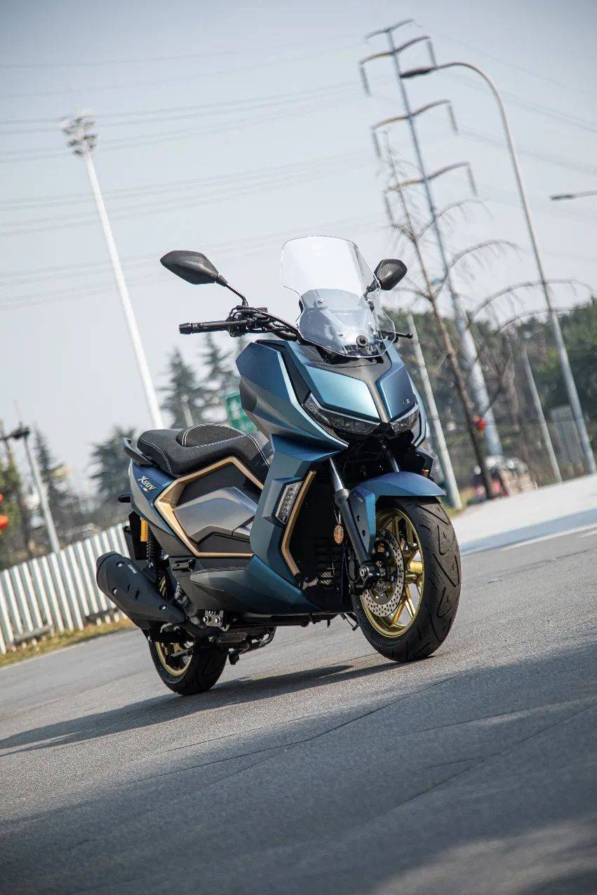 乐骑机车荣250即将发布,独家抢先测评——既要舒适惬意,又要快意江湖