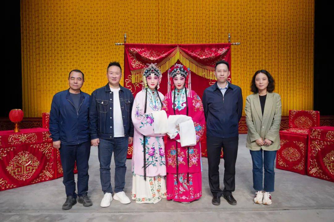 天津京剧院梅派青衣名家王艳和北京京剧院优秀青年梅派青衣演员路洁