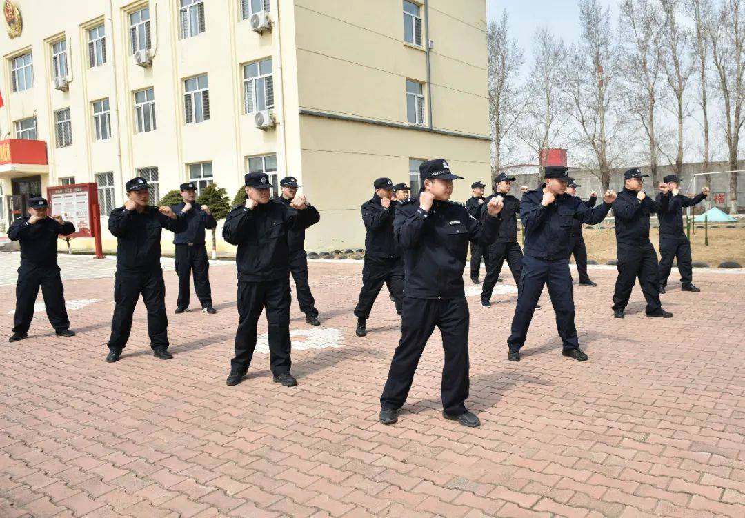 实战大练兵 | 新康监狱扎实开展特警组技能训练
