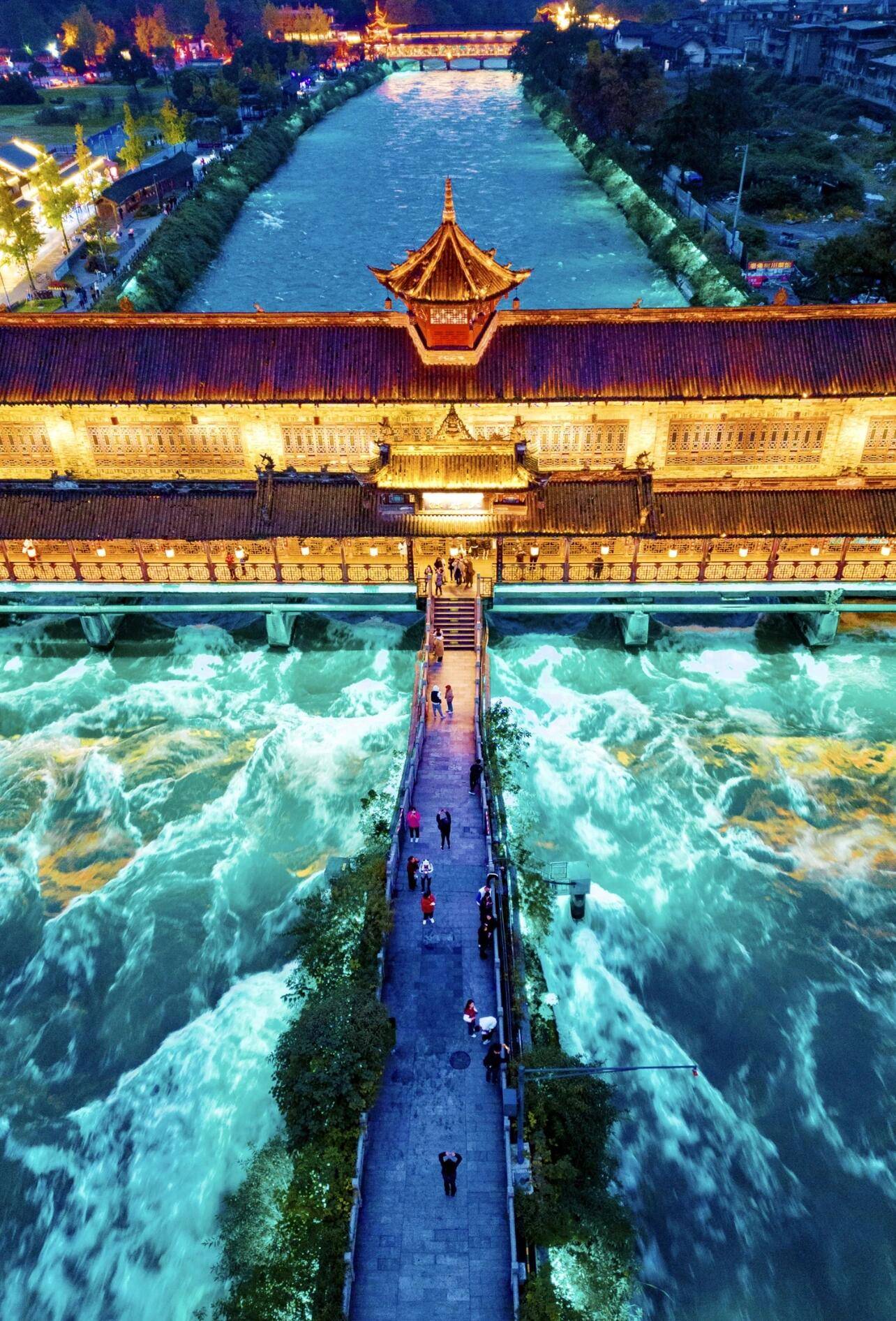 四川乐山大佛旅游景点提示牌 ,行业内幕告诉你