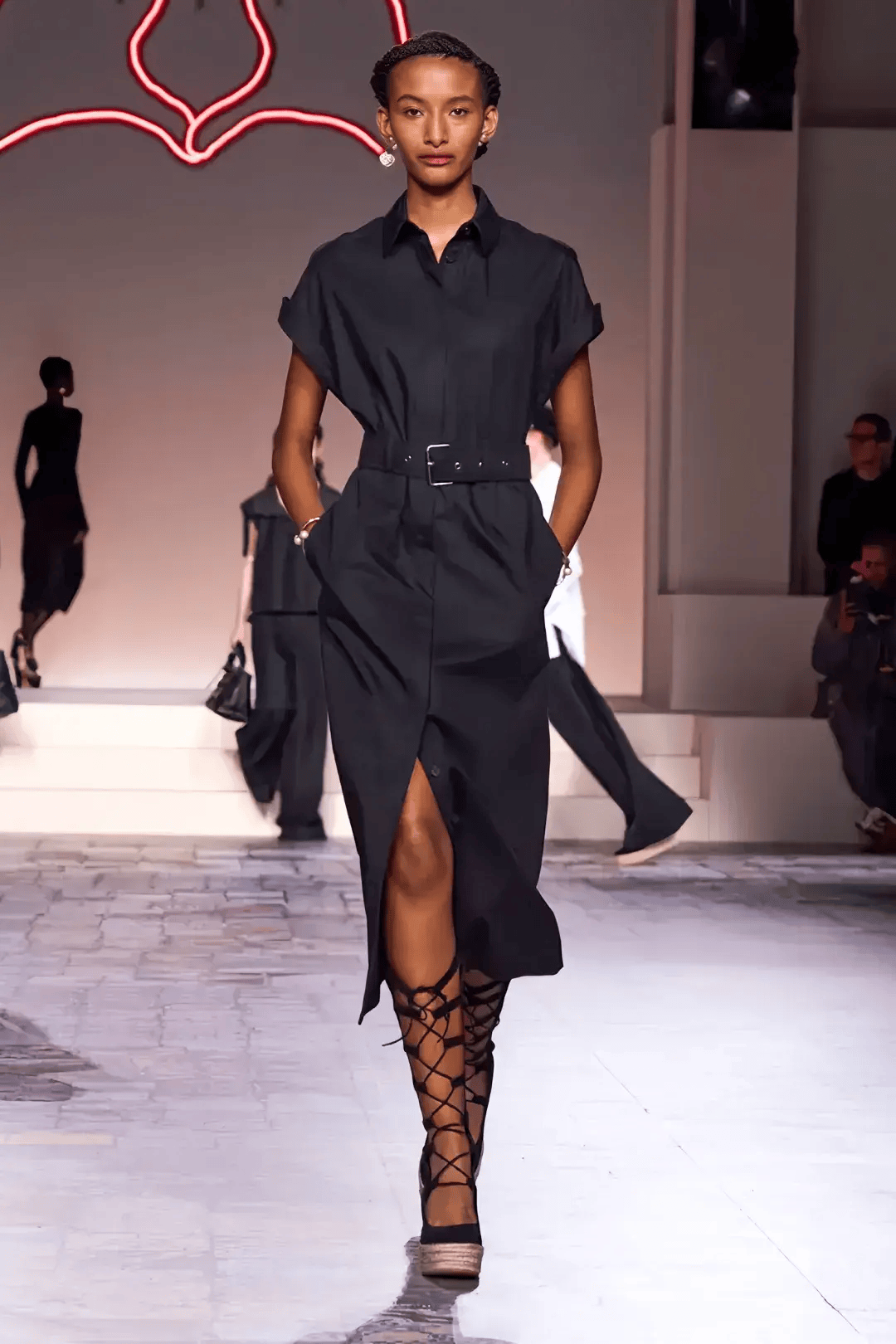 dior 大秀致敬的这位女神,六十年前就说"我穿衣服不为男人"