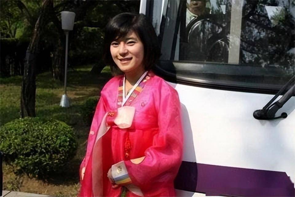 朝鲜女孩远嫁中国,3年后首次回家,丈夫:一分钱我都不会给你