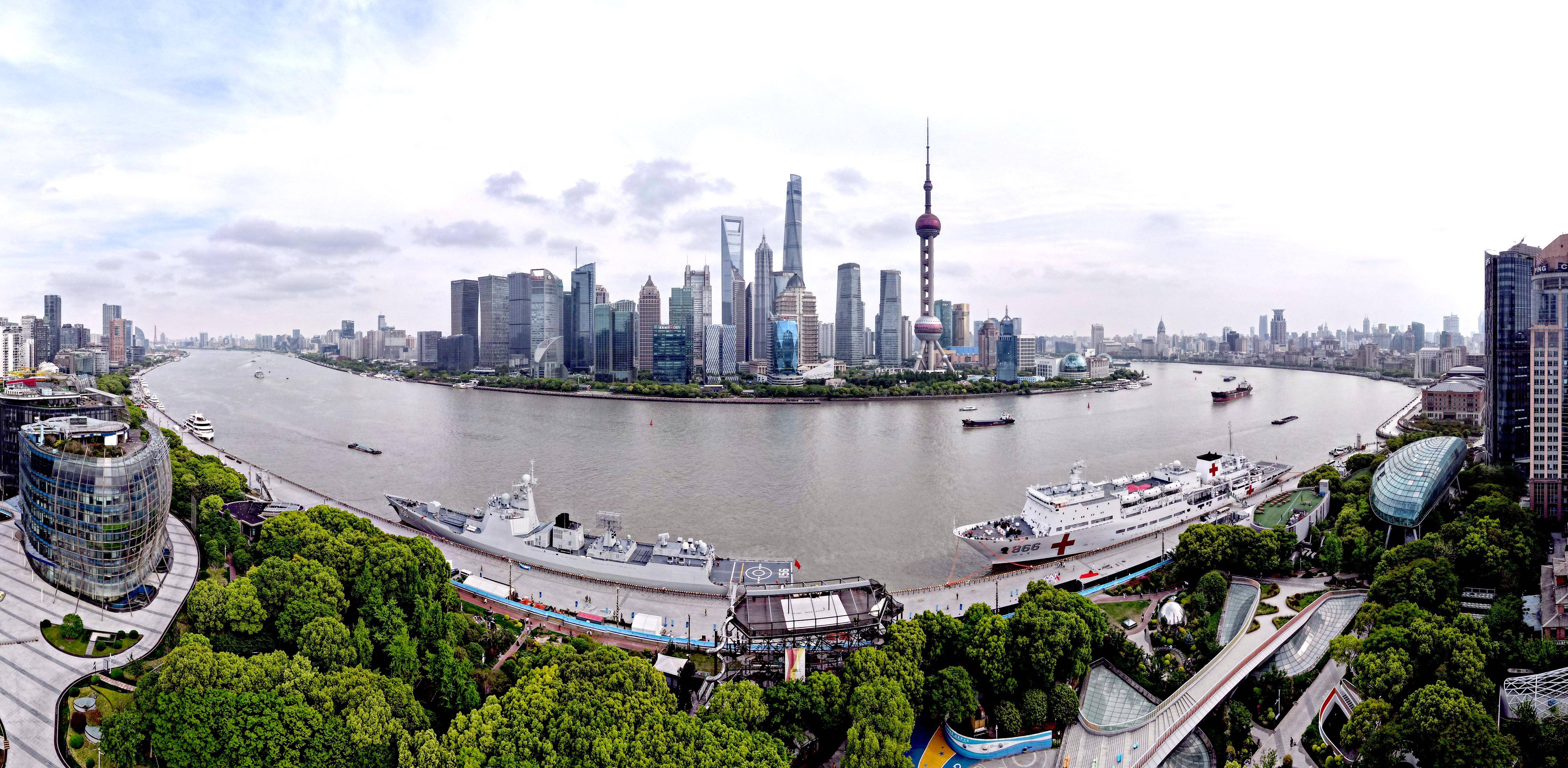 海军成立纪念日舰艇开放活动在上海举行