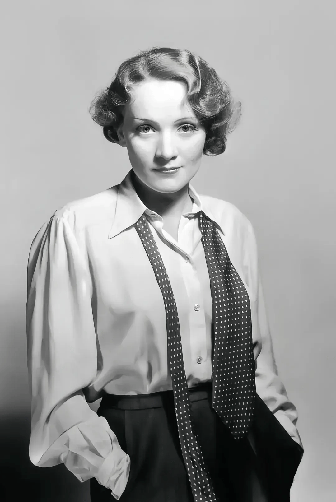 dior 大秀致敬的这位女神,六十年前就说"我穿衣服不为男人"