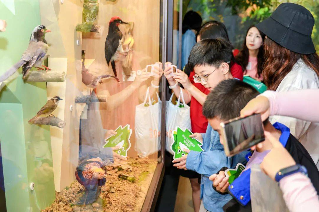 世界地球日 | 四十组家庭走进森"邻"探究生物多样性