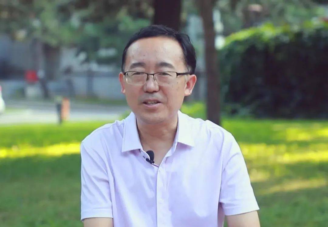 彭勇 中央民族大学历史文化学院教授读过去,明现在,知未来4月23日"