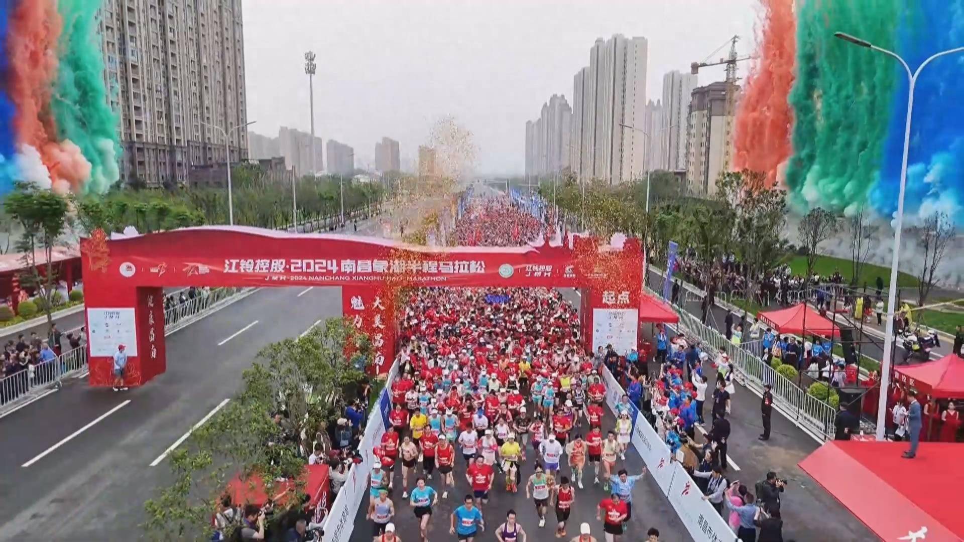 跑象湖"半马" 赏大美昌南_马拉松_南昌县_参赛选手