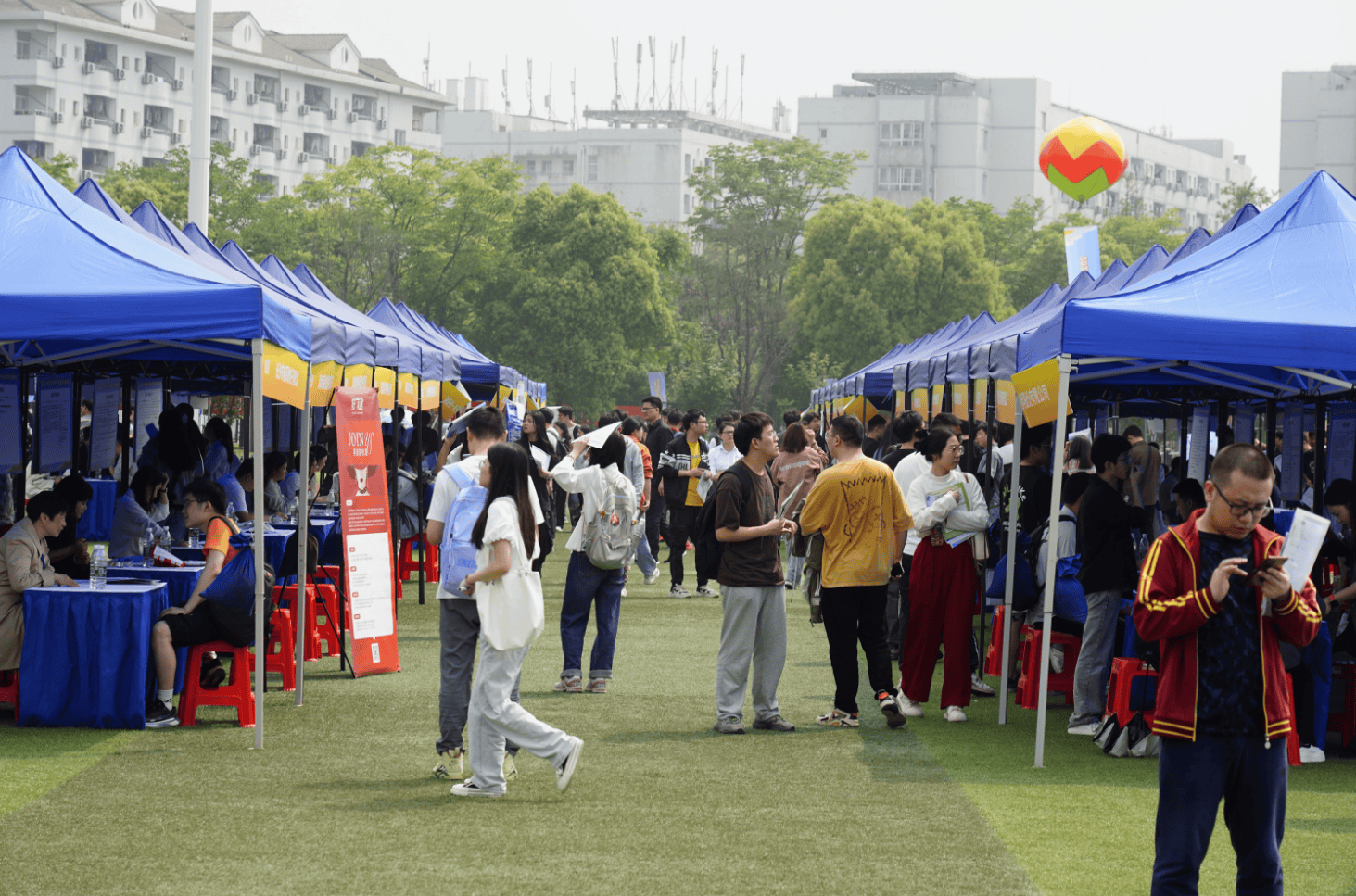 中南大学党委书记易红等出席