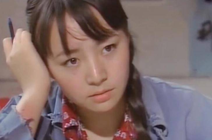 不要小看不修边幅的宋丹丹,当年的她漂亮到倪萍都被比