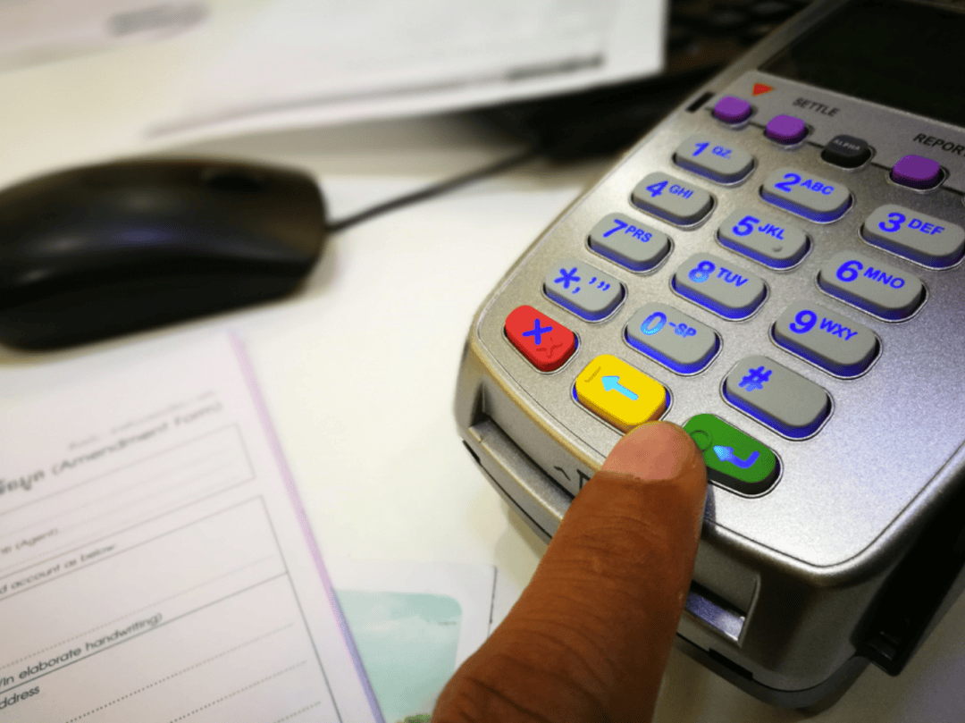 小心信用卡遭盗刷！美国多商店被装