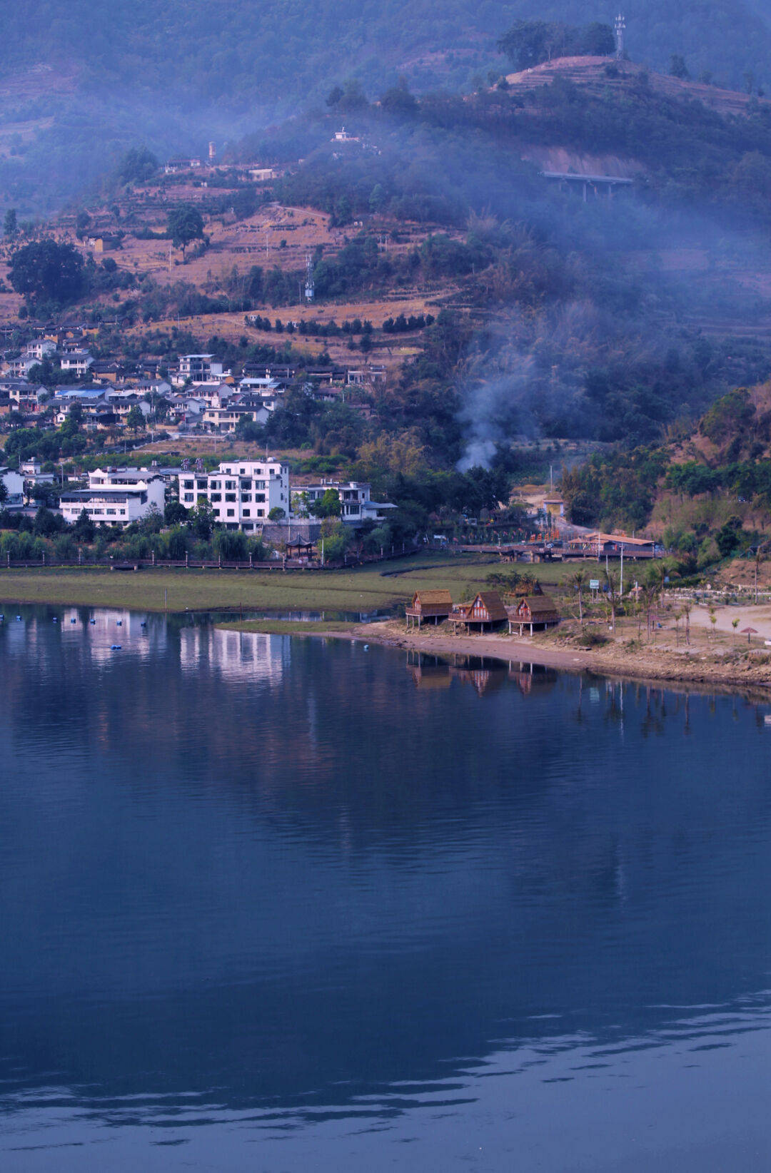 湖光山色羡鱼情——云县昔宜村_澜沧江_两岸_明珠