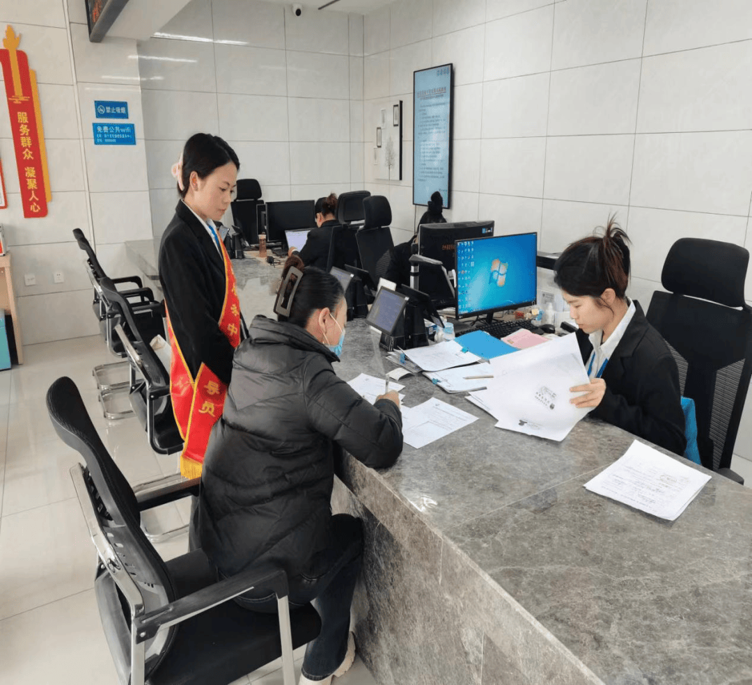 【便民服务】铁干里克镇便民服务中心:用心擦亮为民服务窗口做群众的