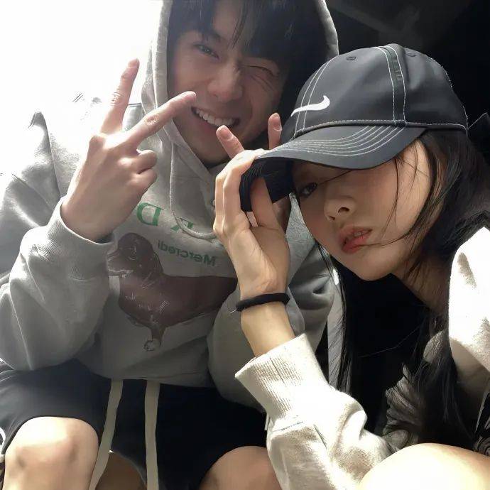 情头 | 超甜的真人情侣头像~ 676767