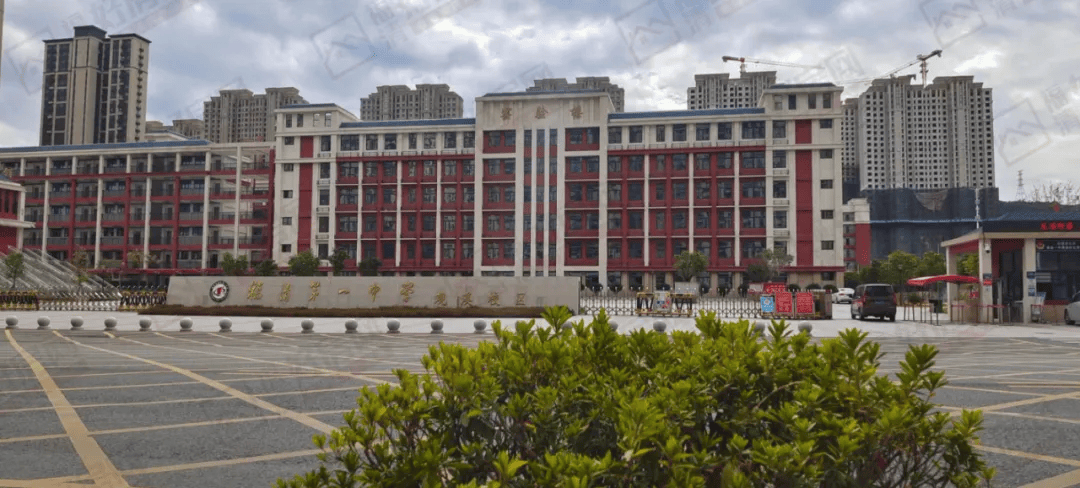 都说"买房=买配套",实际上