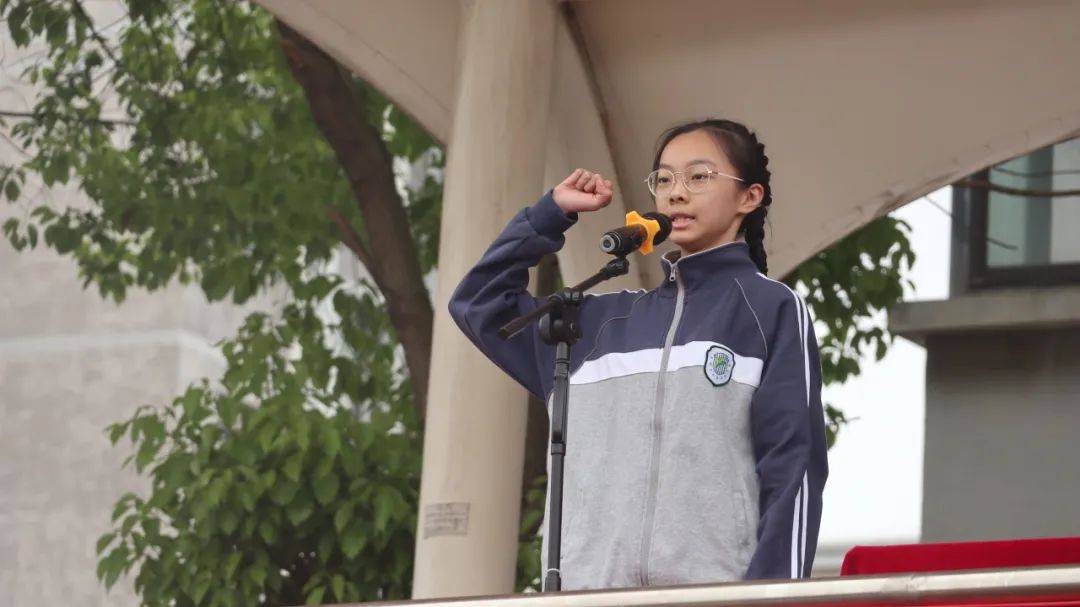 "诗韵承千年 运动展风采"——记凤翔实验学校春季田径