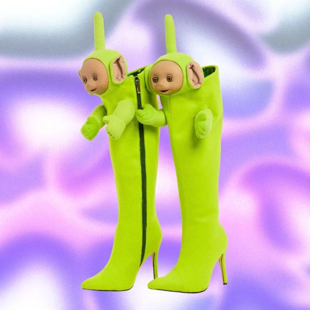 出过很多挑战大众视觉感官的"丑东西",比如下面这个「将《天线宝宝》