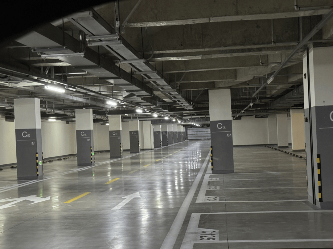 浮山后这一停车场投入使用!