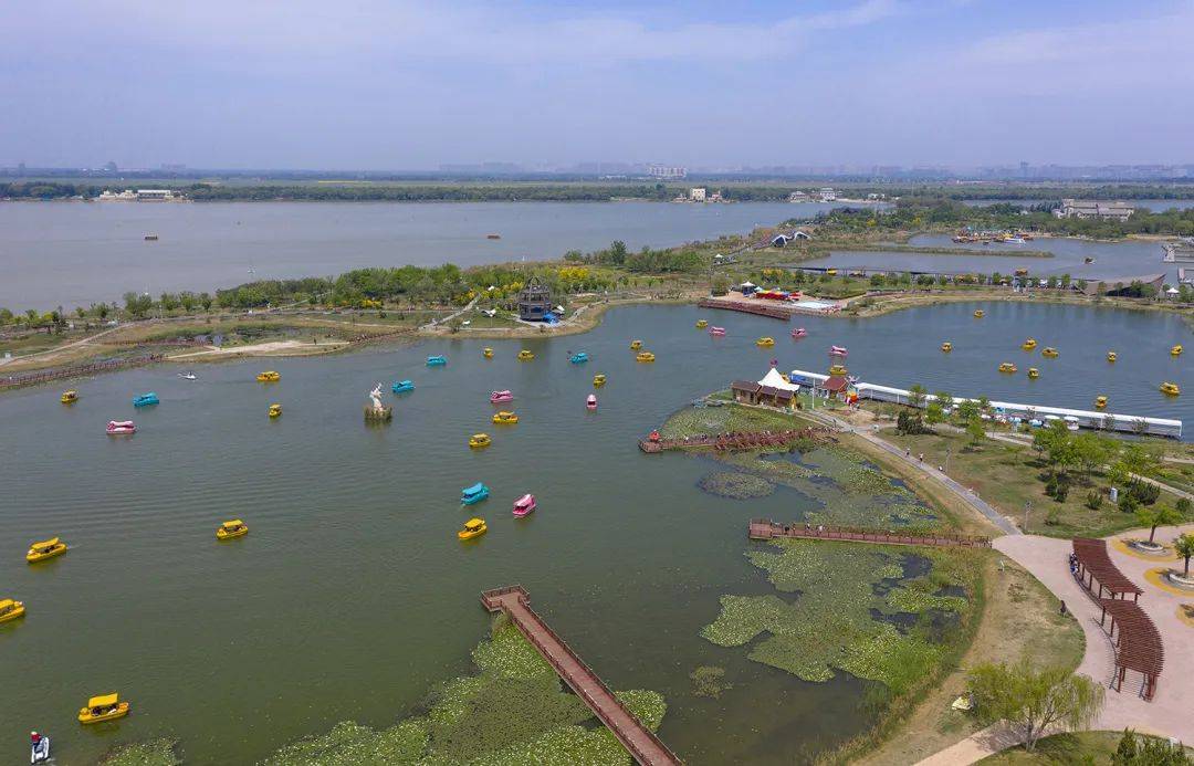五一假期各地游客畅游衡水湖→_景区_武邑人_原文武