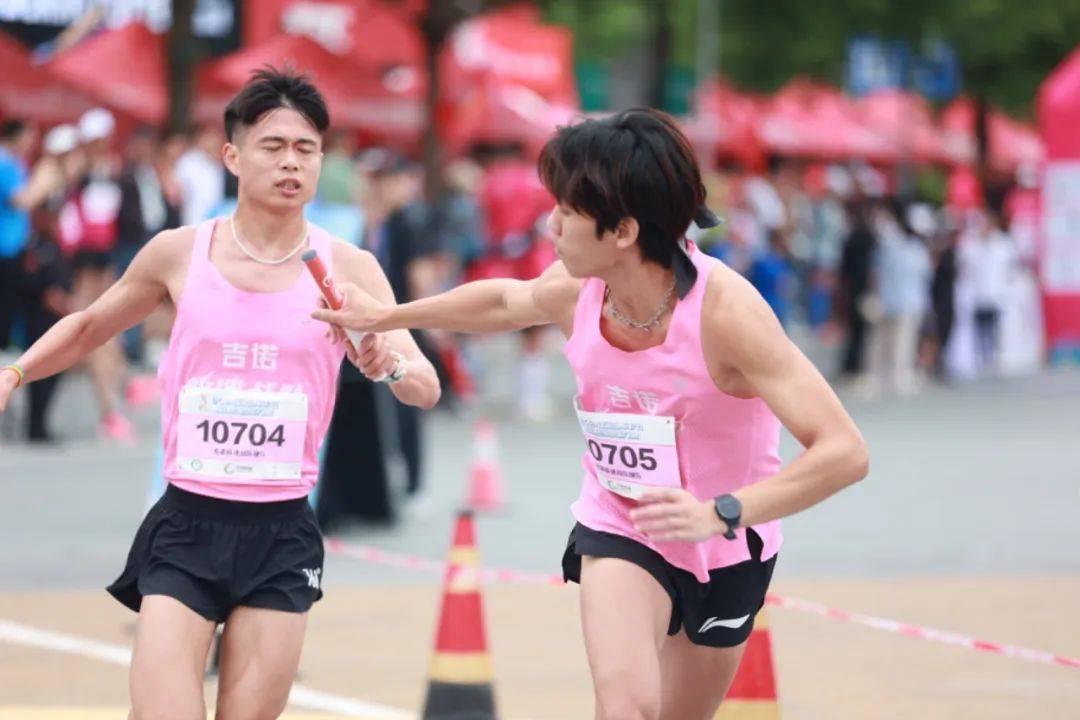 青春绽放 享受奔跑 | 2024五四青年节福建百团接力赛热力起跑!