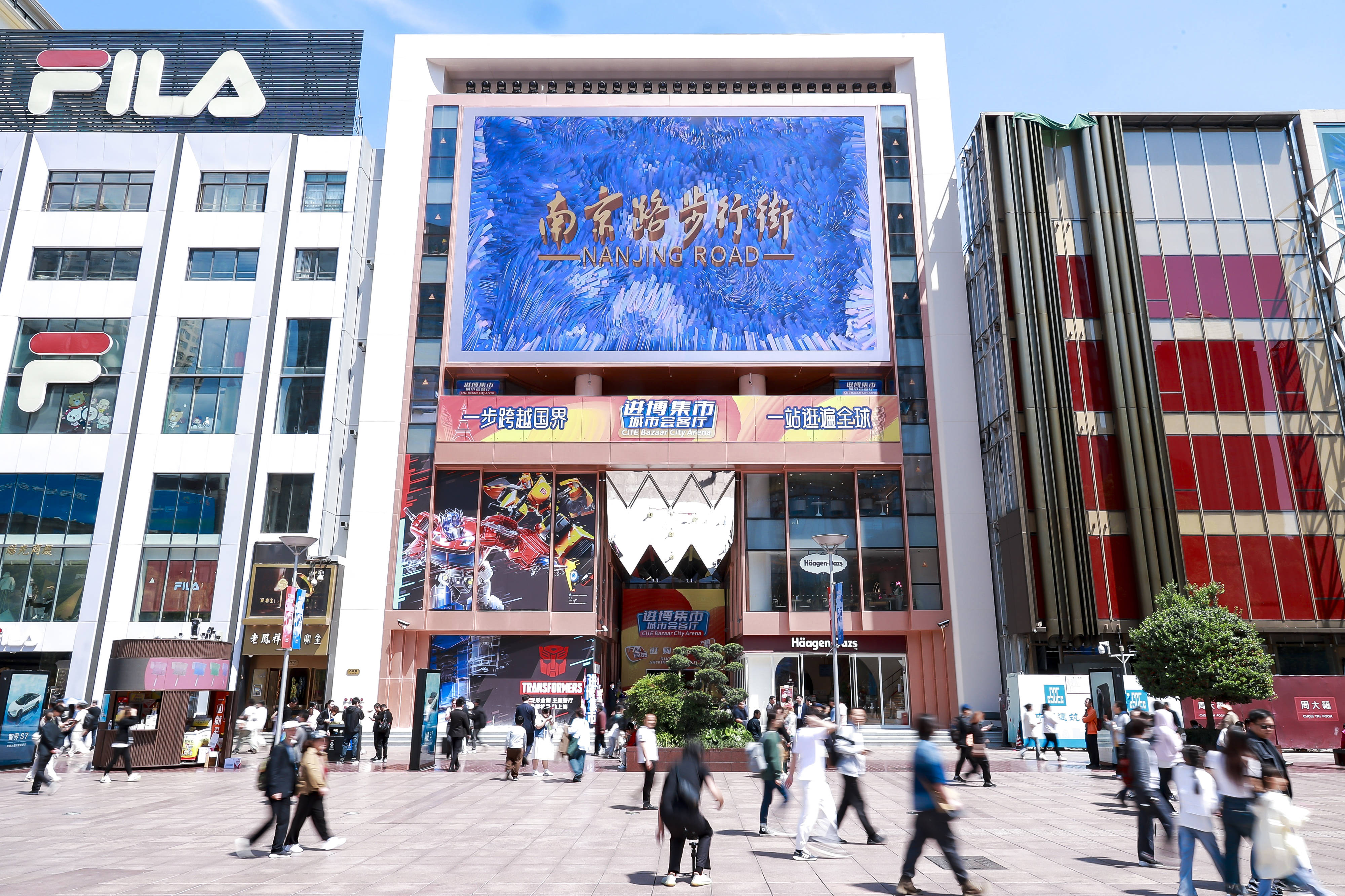 "五五购物节"正燃,中心城区商场首发首店首展不断