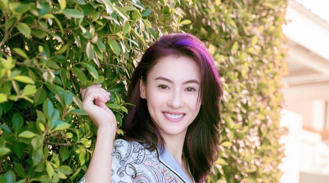 最终在胡须勇的坚决反对下,张柏芝得以出生