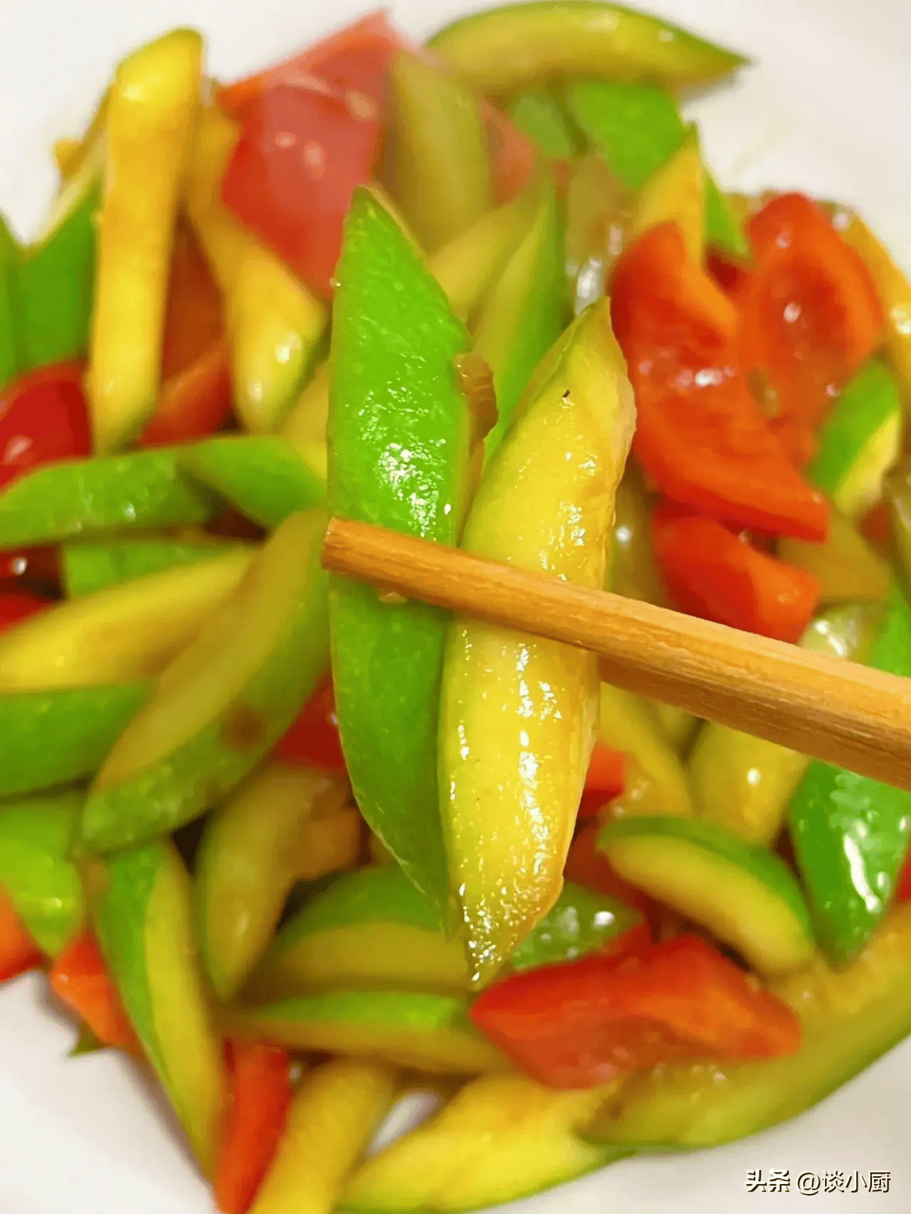 4.清炒西葫芦3.丝瓜炒肉2.青椒炒茄子1.豌豆炒鸡蛋#头条创作挑战赛
