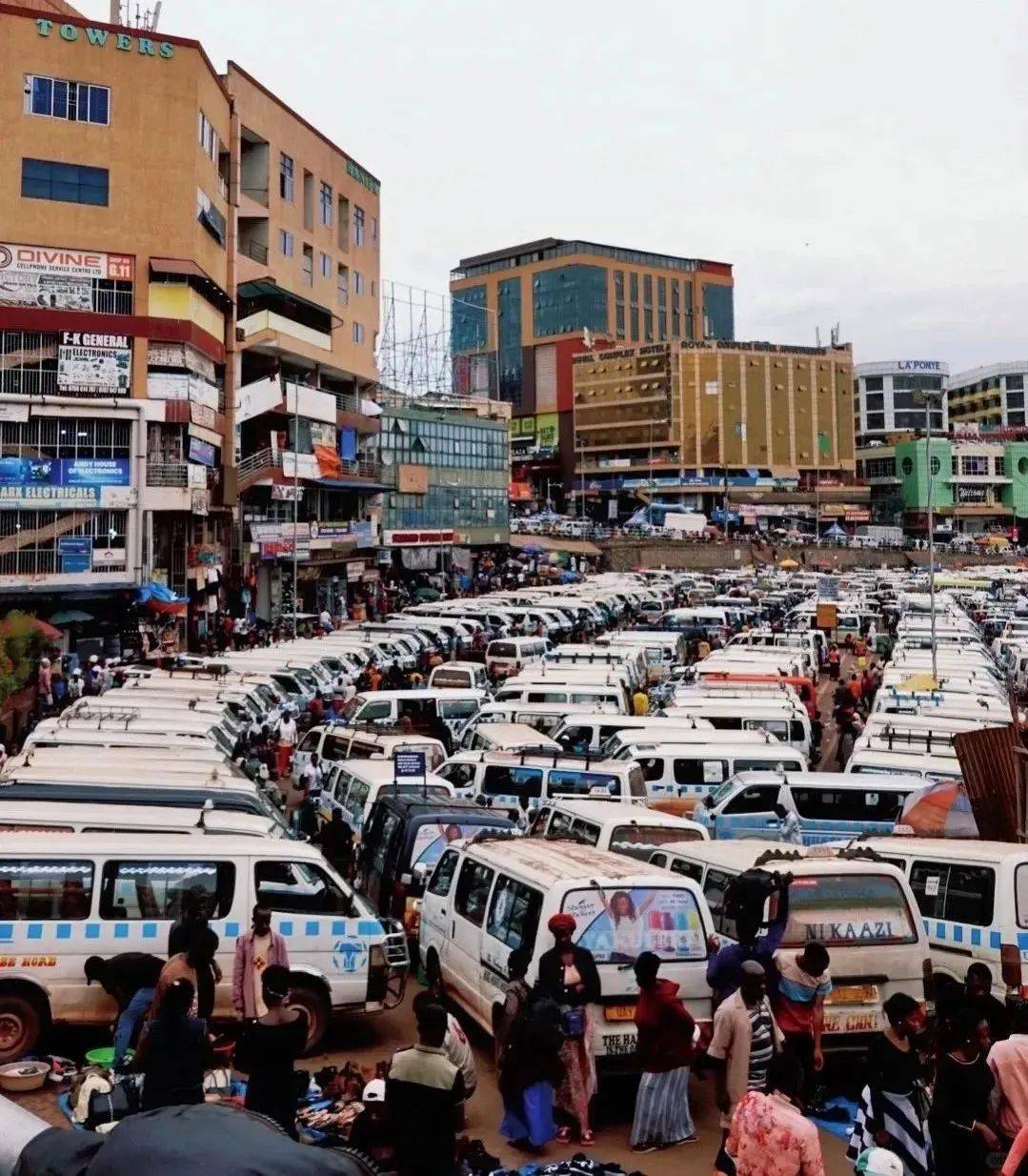尼日利亚二手车市场，缘何需求激增？_搜狐网
