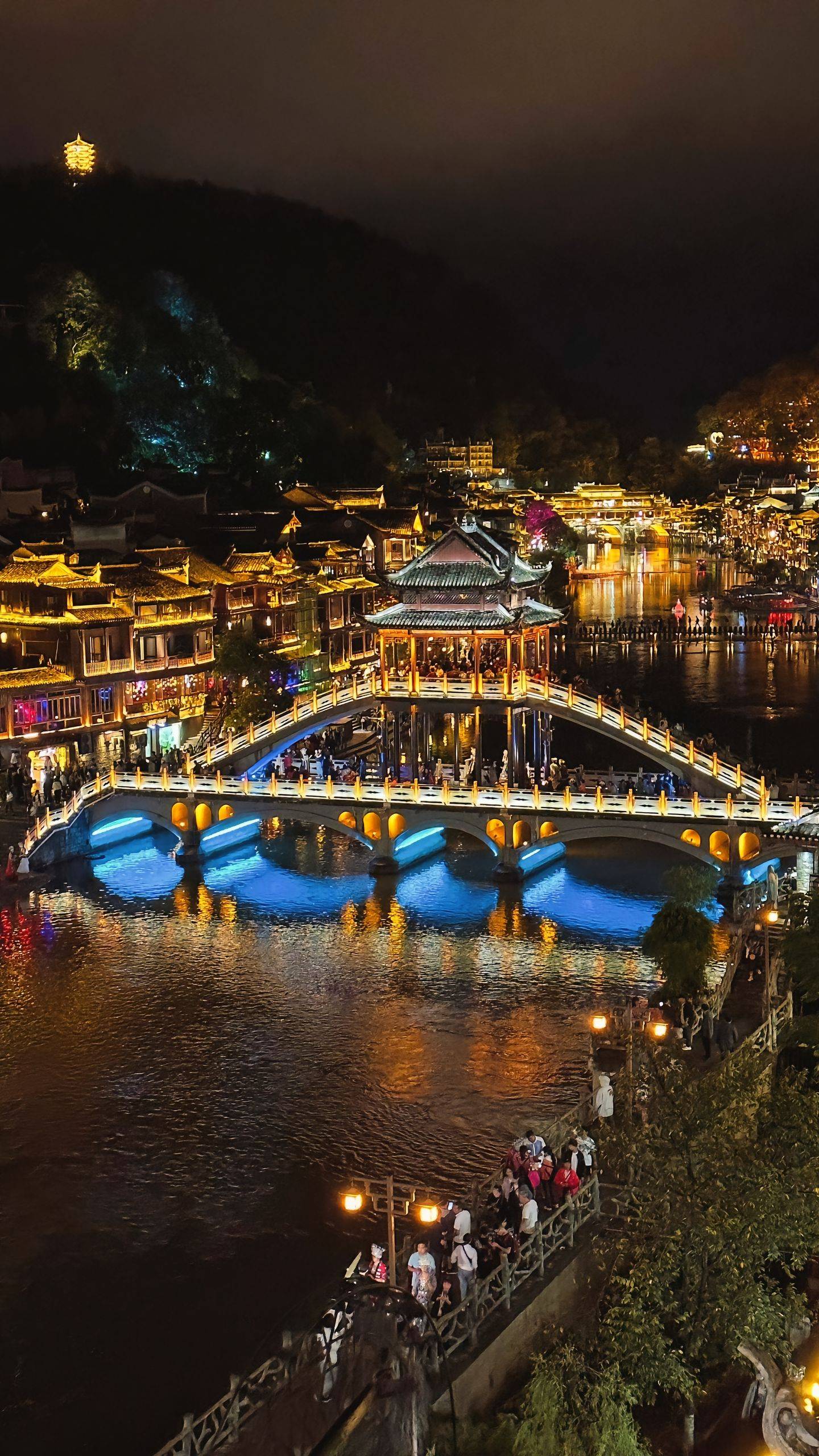 对于五岁的孩子来说,张家界的核心景区——武陵源有着丰富的亲子活动.