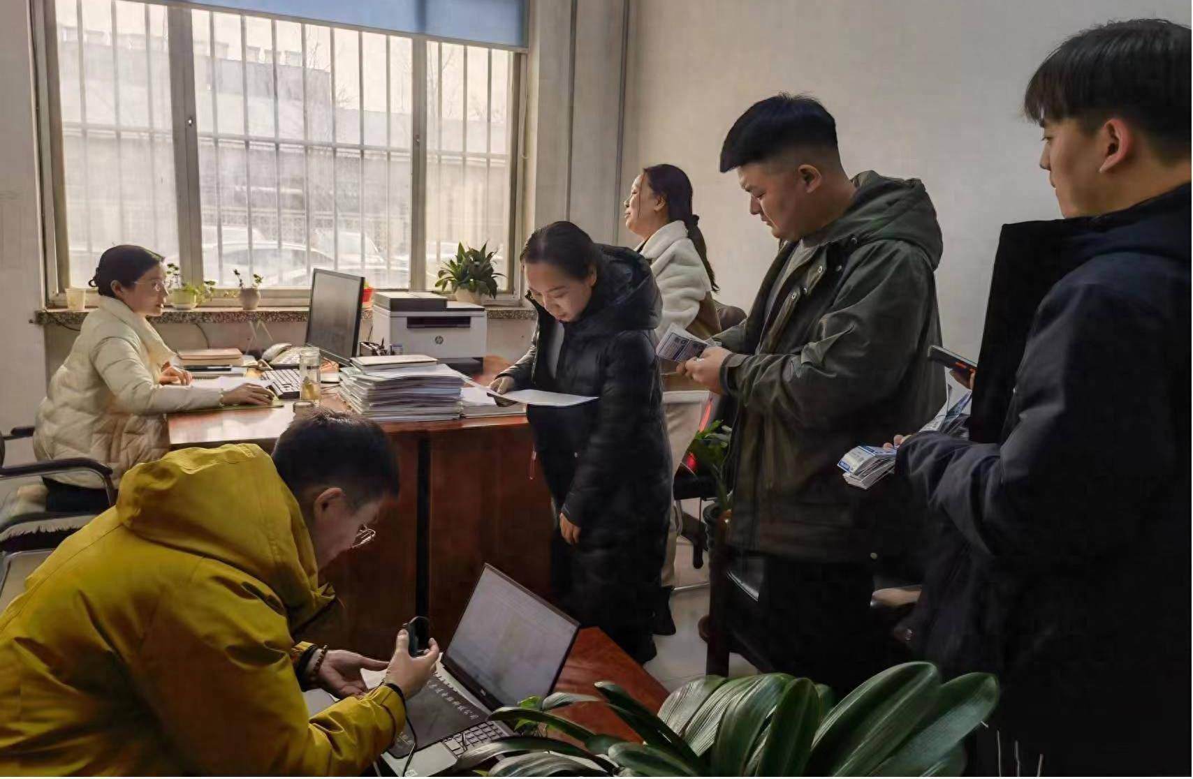 抽调办公室,信息中心等科室业务骨干组成固定资产清查盘点工作小组