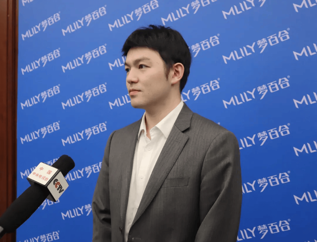 他成为中国第24位围棋世界冠军,籍贯太湖_李轩豪_党毅飞_决赛