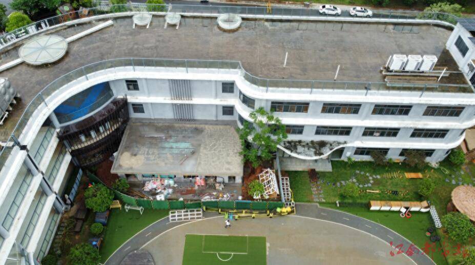 南昌育兰幼儿园操场上违规建房子?园长:不清楚要办哪些手续