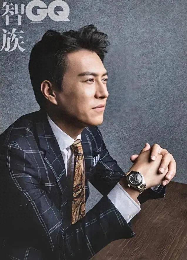 靳东