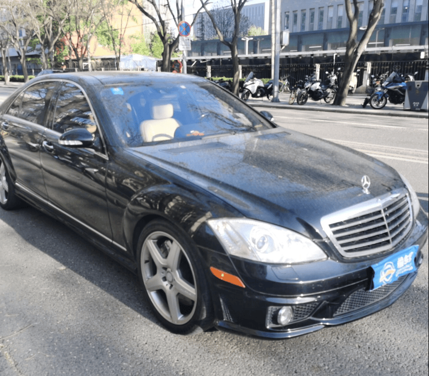 车龄20年,实表10万公里,这辆04款的奔驰s500凭啥卖28万?